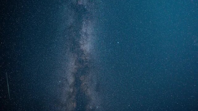 流星群 Images – Browse 1,828 Stock Photos, Vectors, and Video