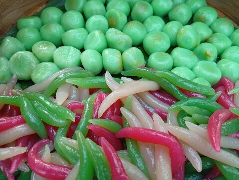 cenil and klepon is traditional indonesia snack