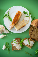 Simple village treat with rye bread, lard and onions