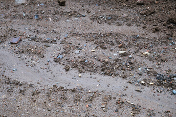 工事現場　えぐれた土の土台　細かい砂利と砂