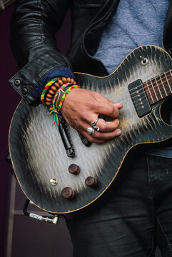 Henen & The Milay Band en concert au parc Foch 2014
