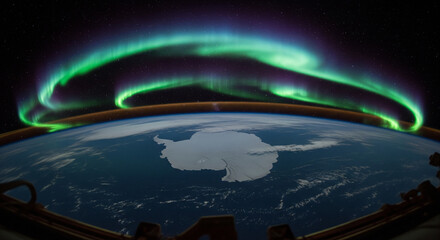 A breathtaking aurora australis seen from Earth orbit.
An awe-inspiring, high-quality photograph of the Aurora Australis (Southern Lights) as seen from space
