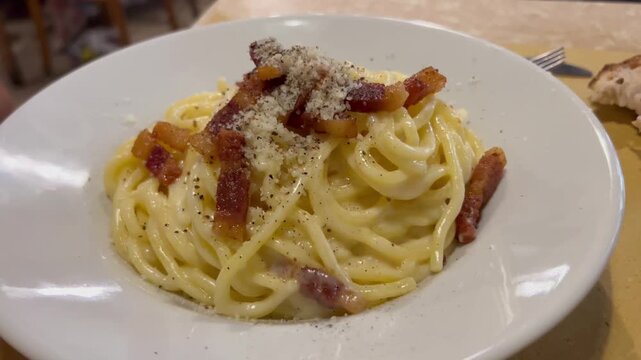 a delicious plate of spaghetti alla Gricia