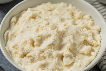 Organic Raw White Mascarpone Cheese