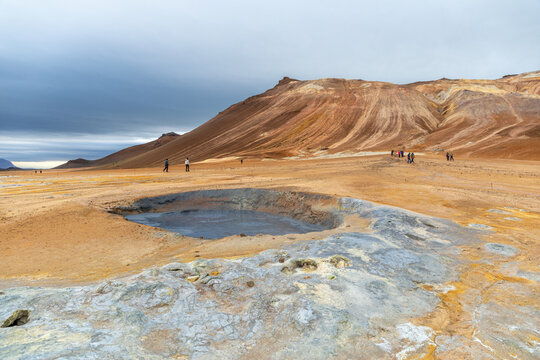 Zone g&eacute;othermale de Hverir, paysage irr&eacute;el digne d'une autre plan&egrave;te, dans le nord-est de l'Islande