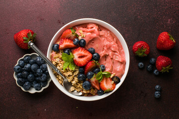 Acai Smoothie Bowl with Strawberry, Blueberry and Granola – Healthy Breakfast