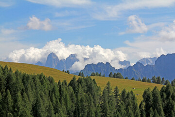 Fototapeta premium il Monte Agner nel gruppo delle Pale di San Martino (Trentino)
