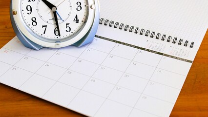 ビジネスイメージ　時間管理　タイムマネジメント　　時短　効率化　16:9
