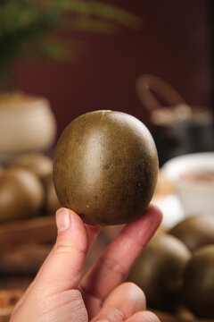 Luo Han Guo Monk Fruit from Guilin Guangxi - Traditional Chinese Medicinal Herb for Natural Sweetening and Lung Health