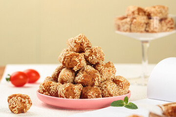 Crispy Sesame Fried Pastry Balls Guangxi Chinese Specialties Sweet Treats Traditional Dessert