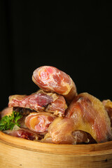 Hubei Waxed Air-Dried Chicken Specialty Ready to Eat Chinese Cuisine in Bamboo Steamer