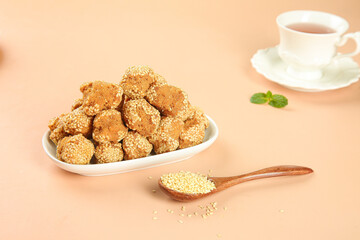 Golden Sesame Balls Guangxi Chinese Fried Dumplings Tea Time Traditional Specialty Crispy Snack Food