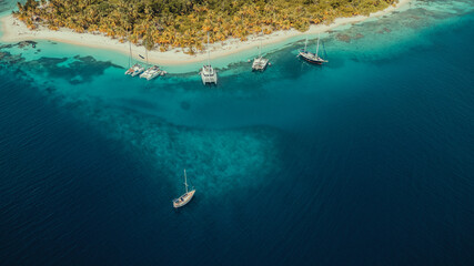Drone shots of paradise islands in Panama called Guna Yala or San Blas © @Zaetaflow