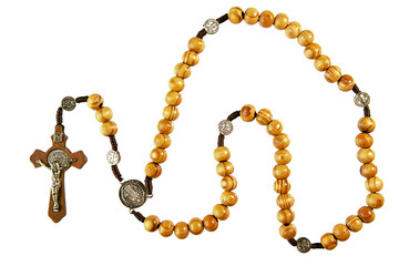 Naklejka premium wooden rosary isolated on white