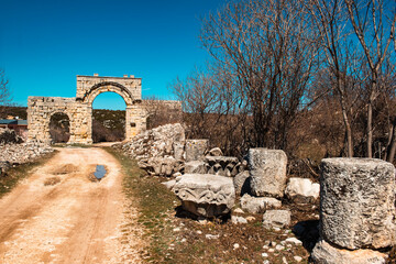 Uzuncaburc (Diokaesareia) is an ancient city ruin in Mersin province. The city of Diocaesarea was a temple center and part of the Olba Temple State during the Seleucid Empire . Silifke, Mersin