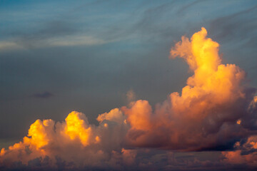 奄美大島の夏の夕暮れの空。