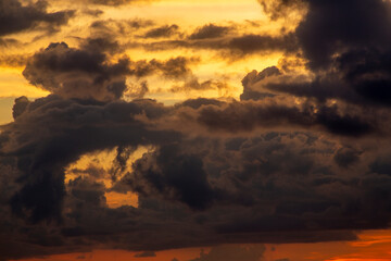 Fototapeta premium 奄美大島の夏の夕暮れの空。