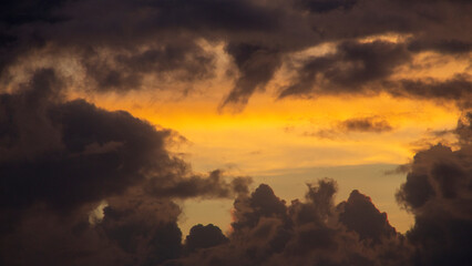 Fototapeta premium 奄美大島の夏の夕暮れの空。
