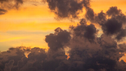 奄美大島の夏の夕暮れの空。