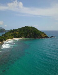 Obraz premium Tropical island cove vista