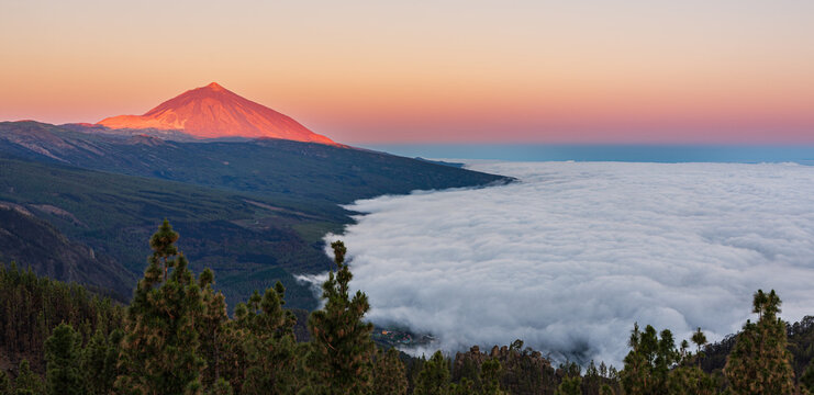 Teneriffa - Blick auf den Teide zum Sonnenaufgang