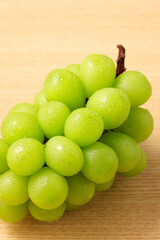 シャインマスカット　Shine Muscat (Green Seedless Grapes)
