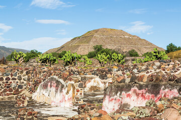 Ruins and pyramid of the Sun of Teotihuacan, Teotihuacan, Mexico