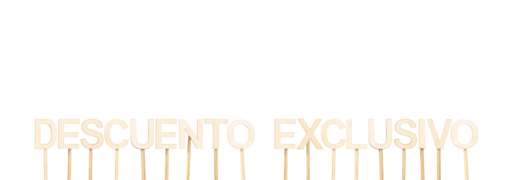 Wooden sign with the text Exclusive Discount in Spanish. Resource used in private campaigns and loyalty strategies