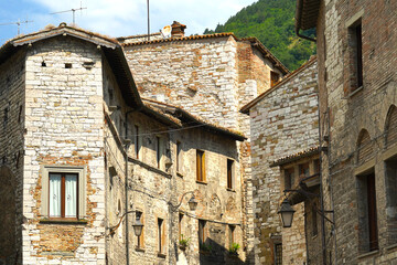La struttura medievale perfettamente conservata del borgo di Gubbio, Umbria, Italia