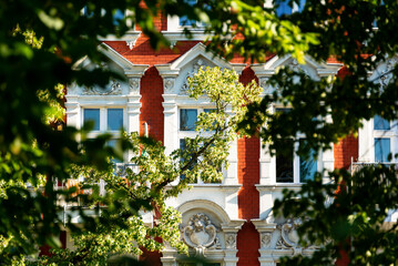 Elegant Berlin Altbau Framed by Nature in Körner Park © lukšić