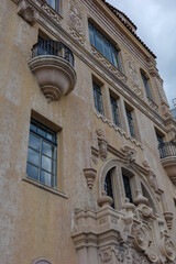 Obraz premium 京都四条大橋の歴史的建造物