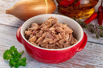 Canned tuna fish in olive oil
