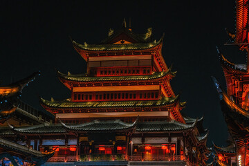 Obraz premium Shanghai's famous traditional architecture of Yu Yuan garden at night
