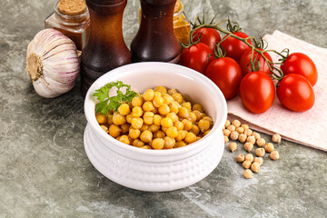 Canned chickpea in the bowl