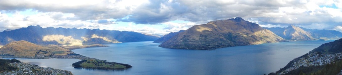 Beautiful lake with mountain view at New Zealand. 