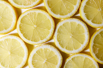 新鮮なレモンの輪切りの断面