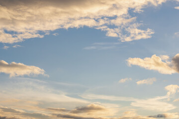 秋の空　朝焼けに染まる空と雲13