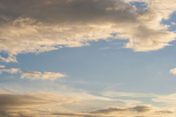 秋の空　朝焼けに染まる空と雲16