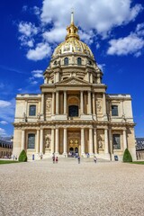 paris, frankreich - wahrzeichen invalidendom vor blauem himmel