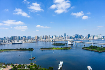 Naklejka premium 日本東京台場からの都市風景