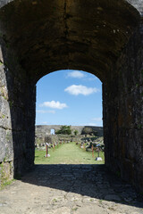 Obraz premium 世界遺産 中城城跡 南の郭から一の郭へと続く門