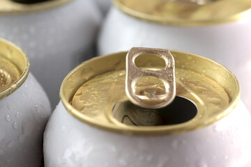 Ready-to-drink canned beer for refreshment
