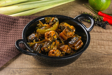 Roasted eel with lemongrass and sauce