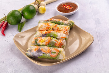 Vietnamese spring roll with prawn