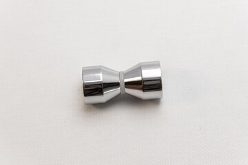 manija para la puerta, Aberturas, herrajes, picaportes de metal, lijas, discos 