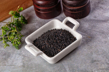 Black raw dry sesame seeds