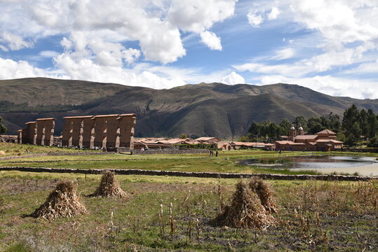  Ruines incas de Raqchi au P&eacute;rou