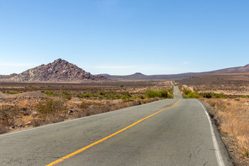 Fototapeta premium Carretera en el desierto de Baja California Sur, México.