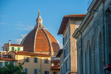 Obraz premium Florence Cathedral Dome Viewed from Street, Italy