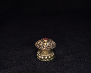 Antique Mushroom-Shaped Kumkum Box with Gemstone Inlay – Brass Sindoor Container